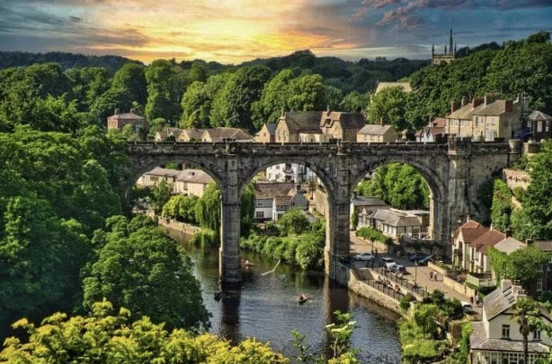 Castle Ings Jem Hotel Knaresborough Exterior photo
